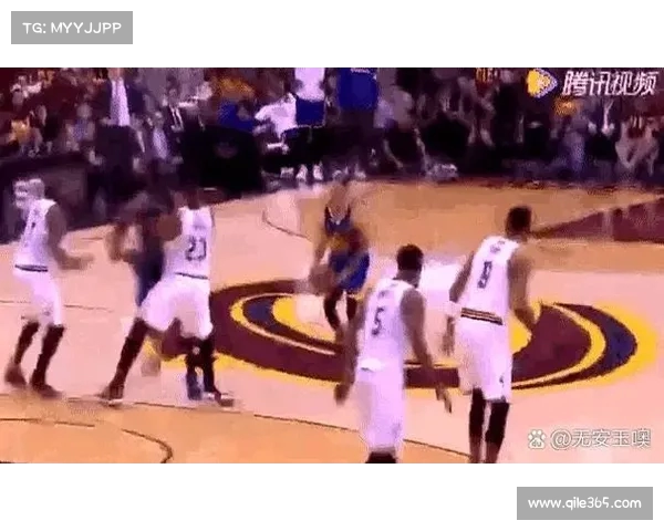 深入剖析NBA战术布局与技巧运用 探索高效进攻与防守策略 深入剖析NBA战术布局与技巧运用 探索高效进攻与防守策略